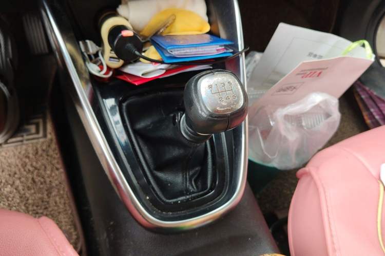 Used Baojun 510 2017 1.5L Manual Luxury Model Gear Lever