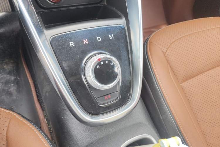 Used Baojun 510 2017 1.5L Automatic Luxury Model Gear Lever