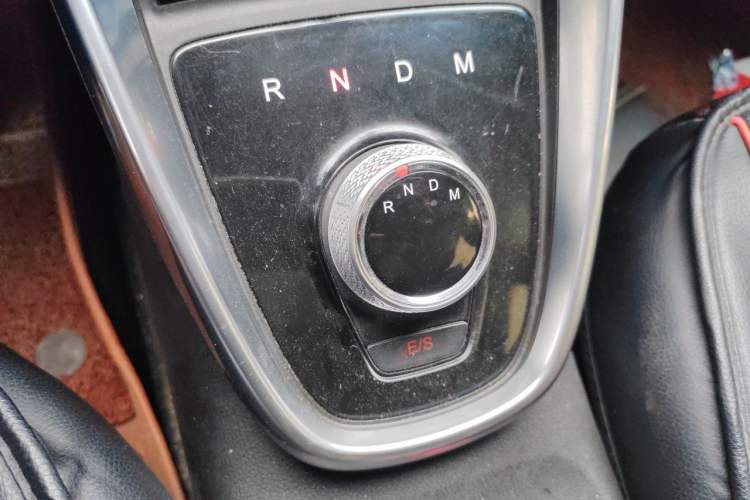 Used Baojun 510 2017 1.5L Automatic Luxury Model Gear Lever