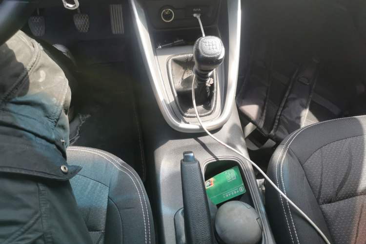 Used Baojun 510 2017 1.5L manual Comfort trim Gear Lever