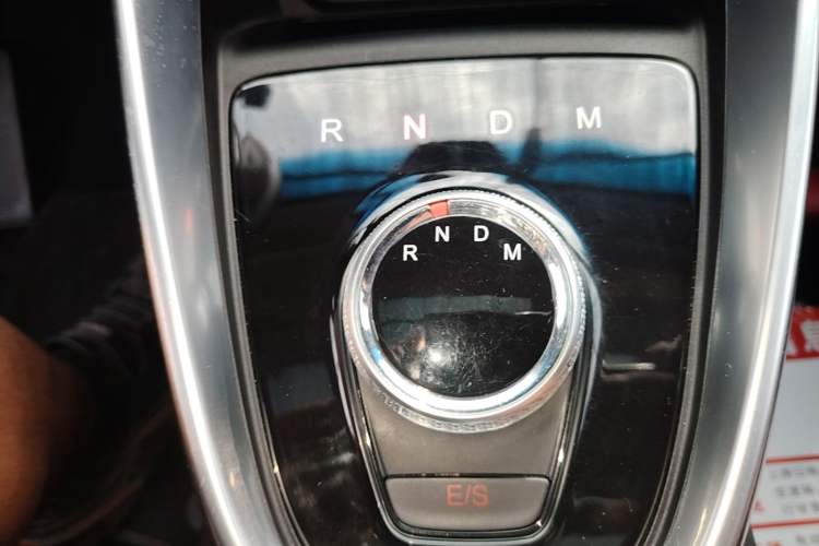Used Baojun 510 2017 1.5L Automatic Luxury Model Gear Lever