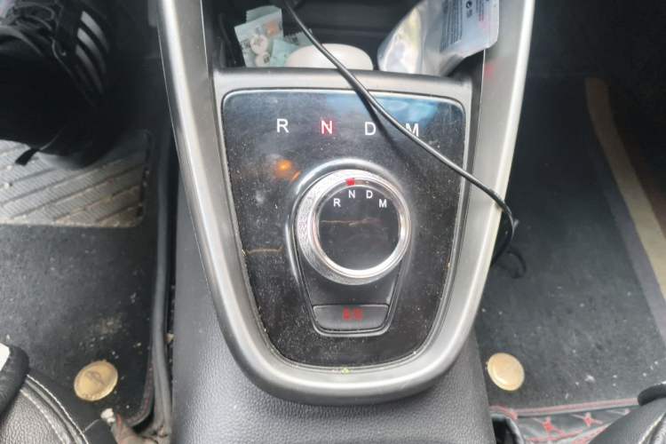 Used Baojun 510 2017 1.5L Automatic Fashion Model Gear Lever