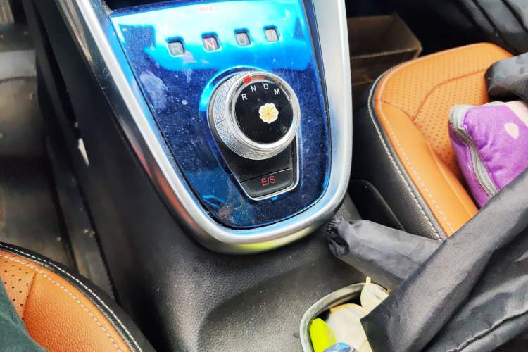 Used Baojun 510 2017 1.5L Automatic Luxury Model Gear Lever
