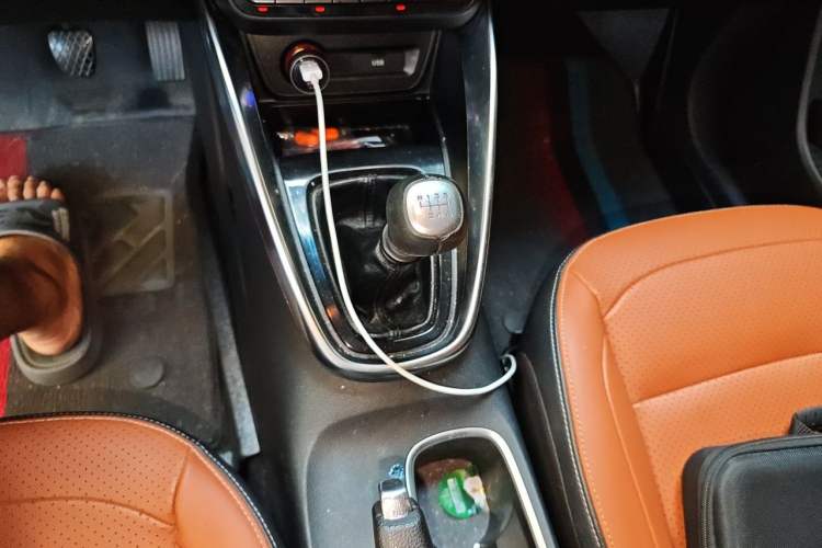 Used Baojun 510 2017 1.5L Manual Luxury Model Gear Lever