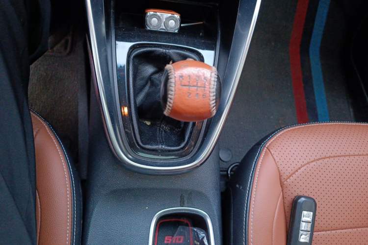 Used Baojun 510 2017 1.5L Manual Luxury Model Gear Lever