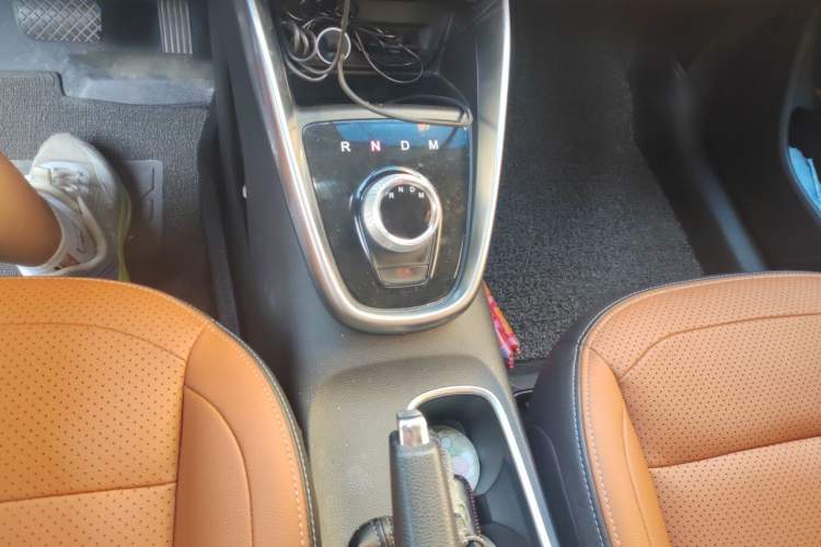 Used Baojun 510 2017 1.5L Automatic Luxury Model Gear Lever
