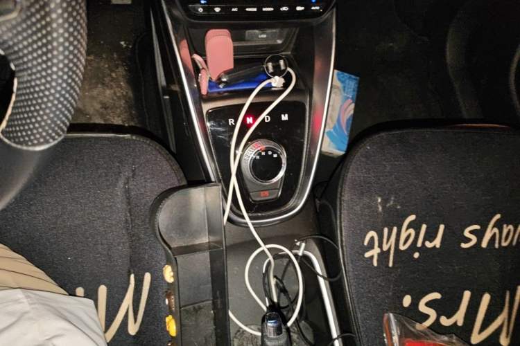 Used Baojun 510 2017 1.5L Automatic Luxury Model Gear Lever