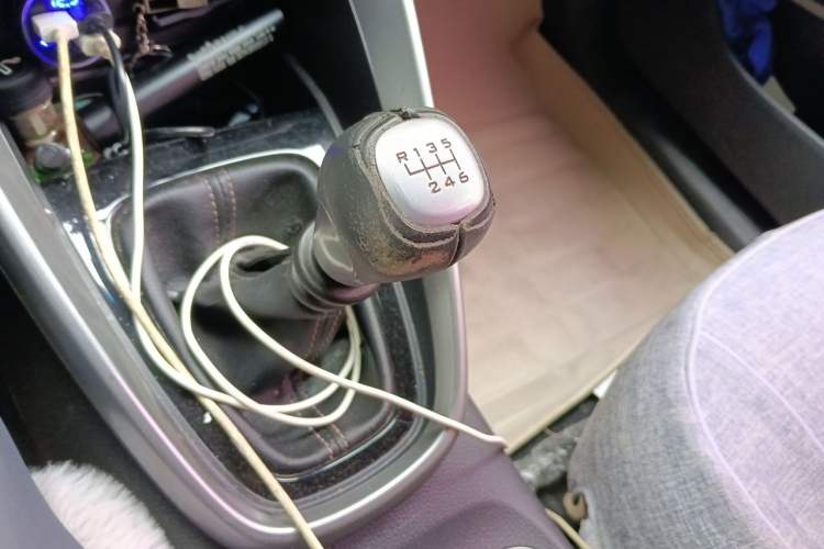 Used Baojun 510 2017 1.5L manual Comfort trim Gear Lever