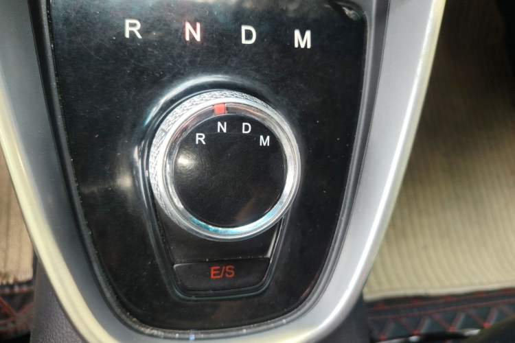 Used Baojun 510 2017 1.5L Automatic Fashion Model Gear Lever