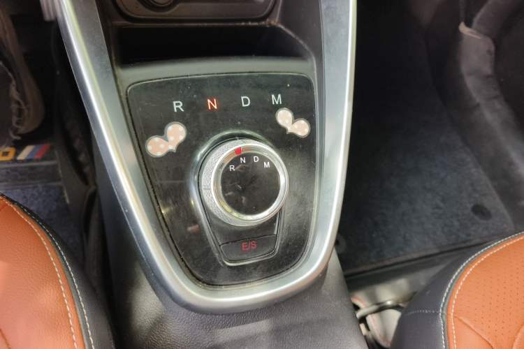 Used Baojun 510 2017 1.5L Automatic Luxury Model Gear Lever