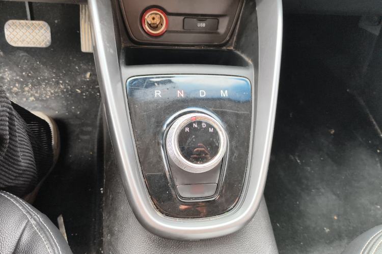 Used Baojun 510 2017 1.5L Automatic Fashion Model Gear Lever