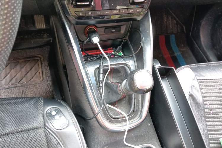 Used Baojun 510 2017 1.5L Manual Luxury Model Gear Lever