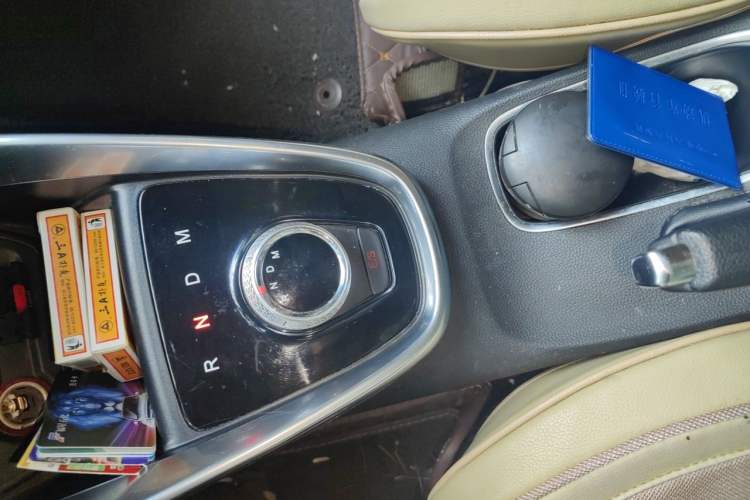 Used Baojun 510 2017 1.5L Automatic Luxury Model Gear Lever
