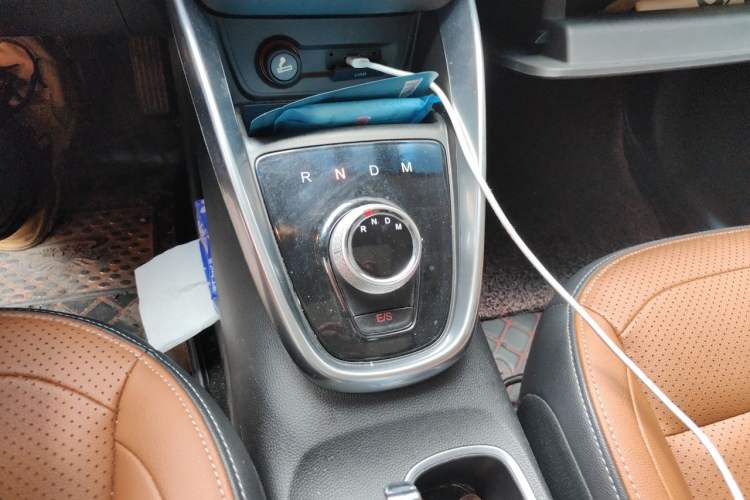 Used Baojun 510 2017 1.5L Automatic Luxury Model Gear Lever