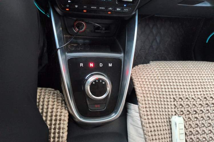 Used Baojun 510 2017 1.5L Automatic Luxury Model Gear Lever