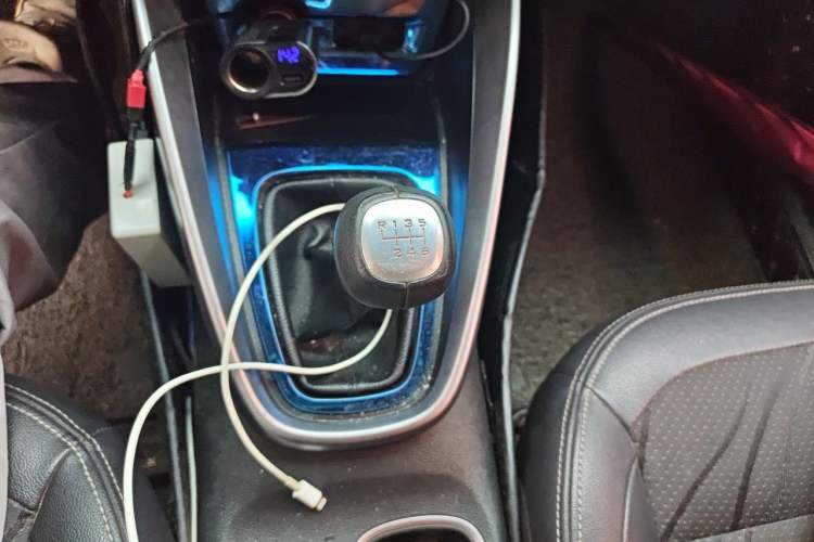 Used Baojun 510 2017 1.5L Manual Fashion Model Gear Lever