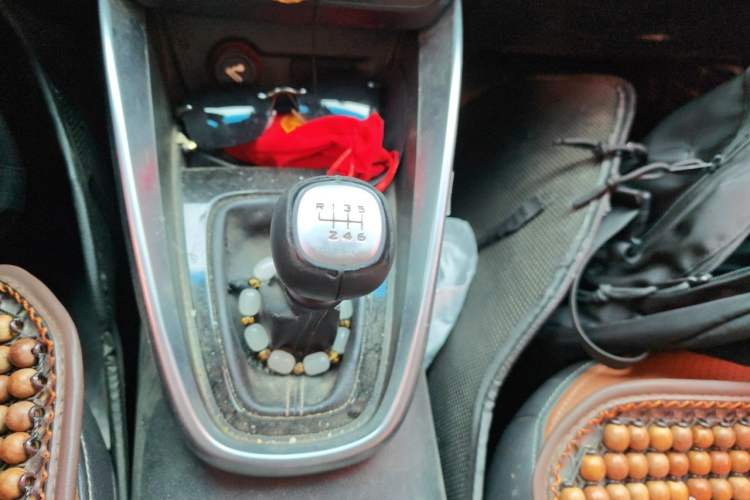 Used Baojun 510 2017 1.5L Manual Luxury Model Gear Lever