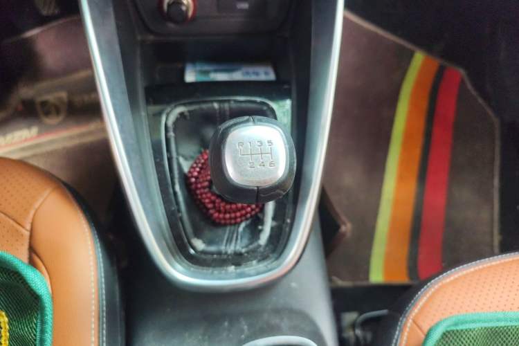 Used Baojun 510 2017 1.5L Manual Luxury Model Gear Lever