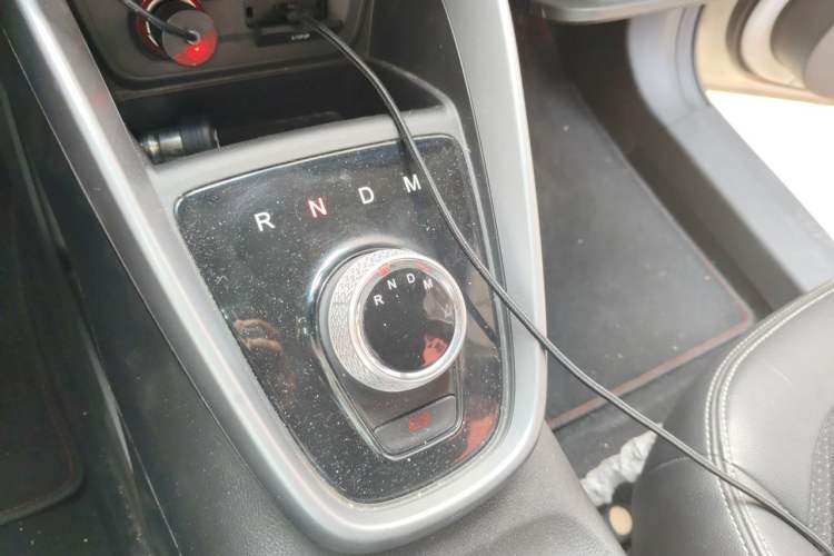 Used Baojun 510 2017 1.5L Automatic Fashion Model Gear Lever