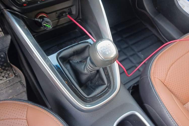 Used Baojun 510 2017 1.5L Manual Luxury Model Gear Lever