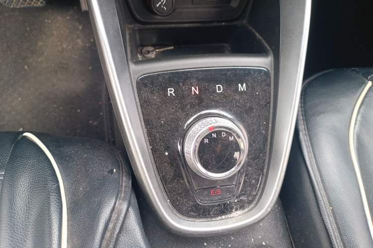 Used Baojun 510 2017 1.5L Automatic Fashion Model Gear Lever