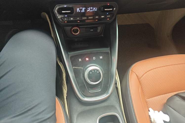 Used Baojun 510 2017 1.5L Automatic Luxury Model Gear Lever