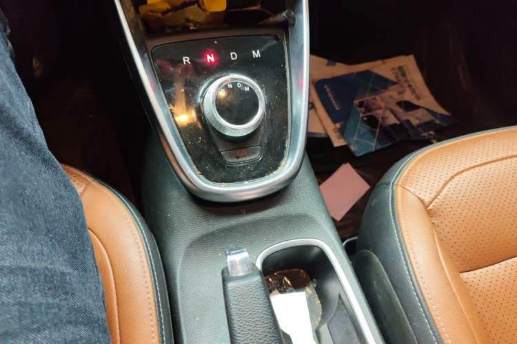 Used Baojun 510 2017 1.5L Automatic Luxury Model Gear Lever