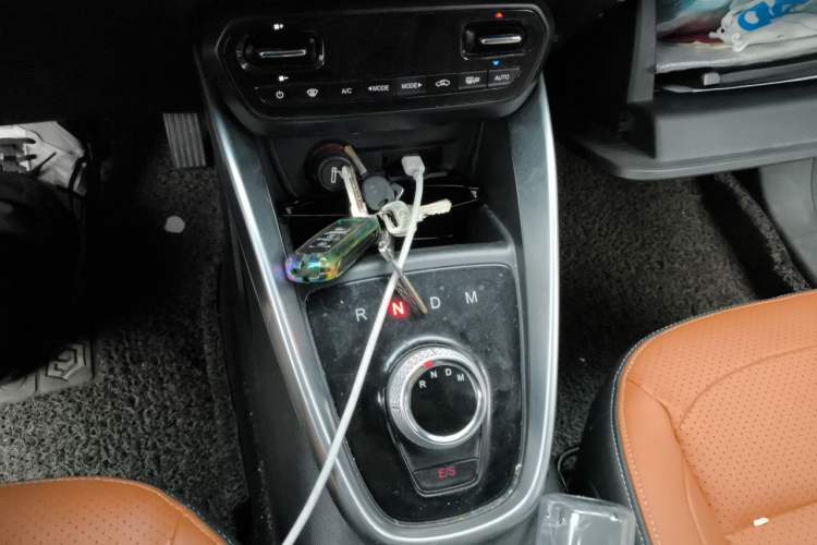 Used Baojun 510 2017 1.5L Automatic Luxury Model Gear Lever
