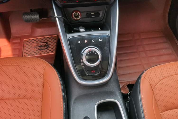 Used Baojun 510 2017 1.5L Automatic Luxury Model Gear Lever