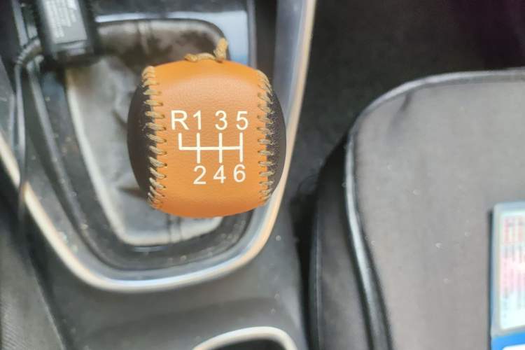 Used Baojun 510 2017 1.5L Manual Luxury Model Gear Lever