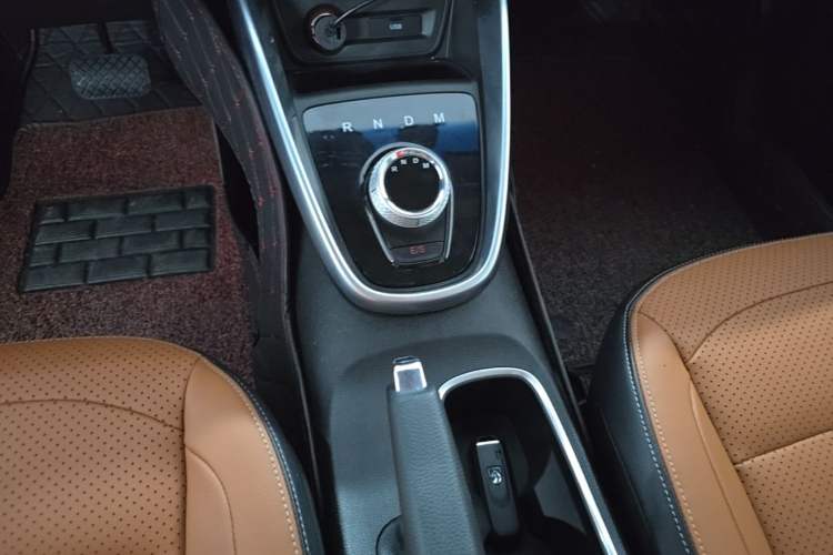 Used Baojun 510 2017 1.5L Automatic Luxury Model Gear Lever