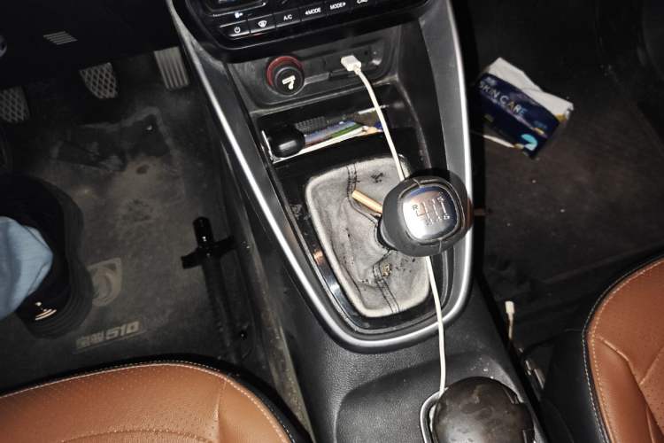 Used Baojun 510 2017 1.5L Manual Luxury Model Gear Lever