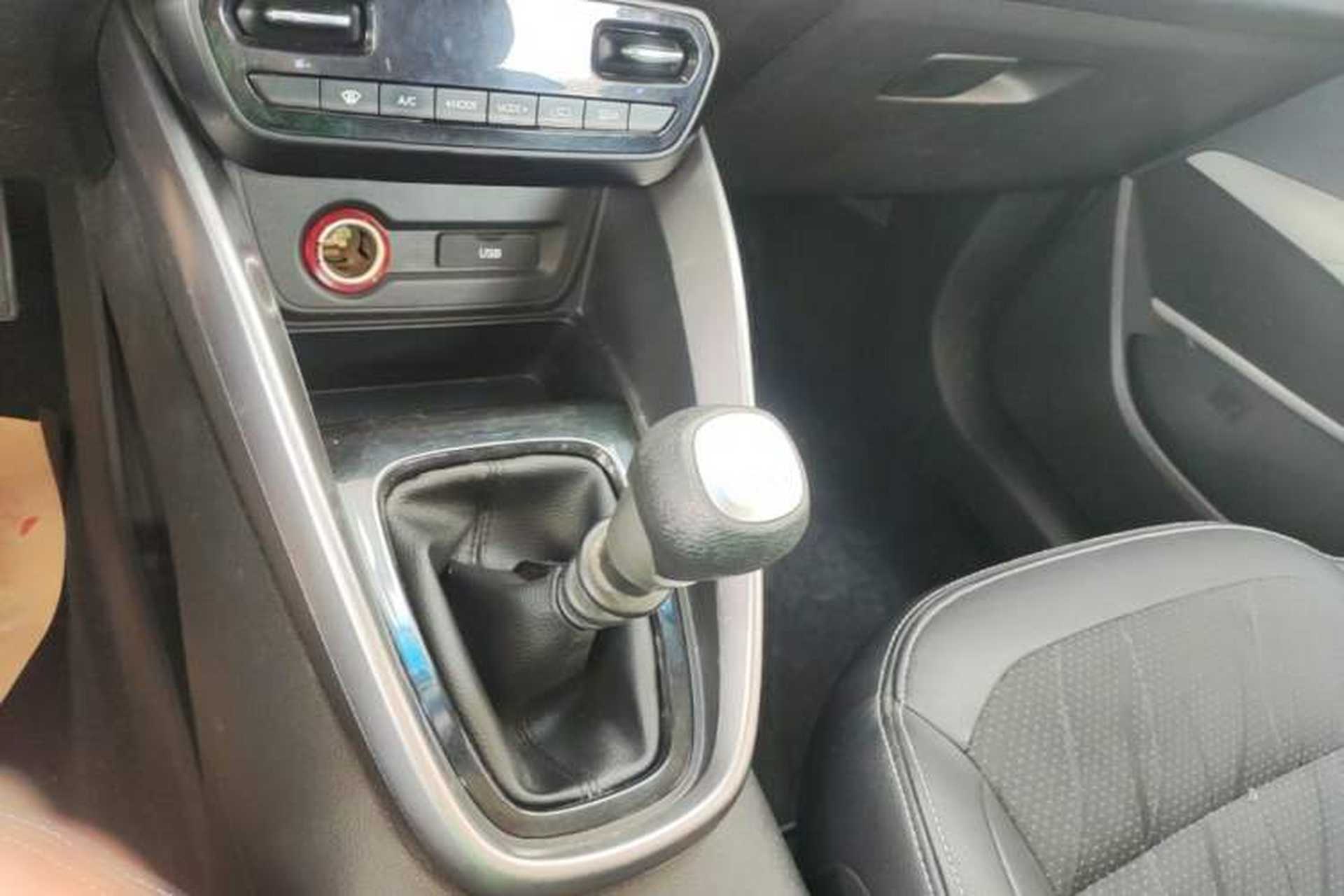 Used Baojun 510 2017 1.5L Manual Fashion Model Gear Lever