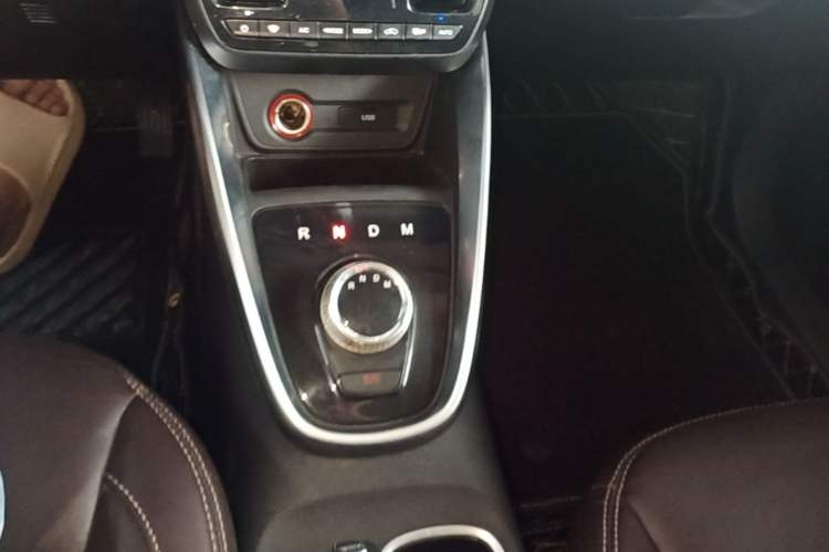 Used Baojun 510 2017 1.5L Automatic Luxury Model Gear Lever