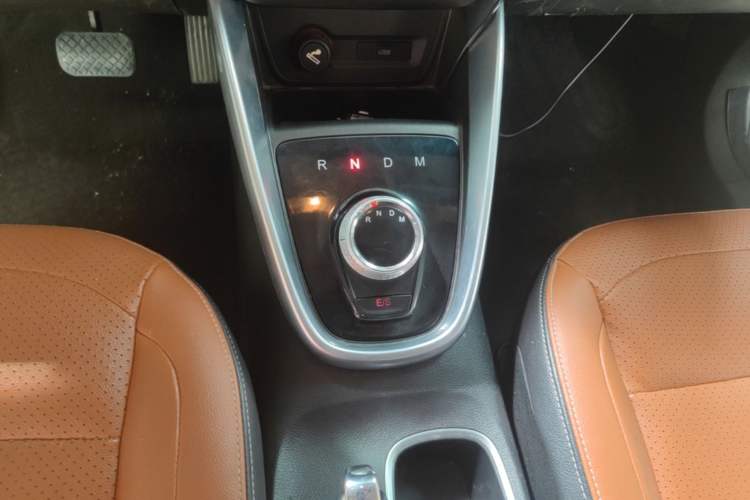 Used Baojun 510 2017 1.5L Automatic Luxury Model Gear Lever