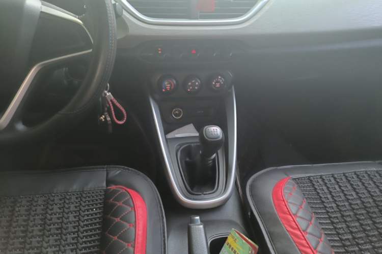 Used Baojun 510 2017 1.5L manual Comfort trim Gear Lever