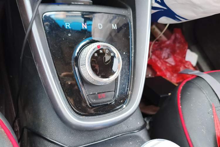 Used Baojun 510 2017 1.5L Automatic Fashion Model Gear Lever