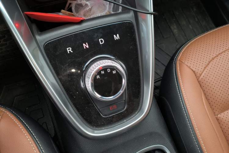 Used Baojun 510 2017 1.5L Automatic Luxury Model Gear Lever