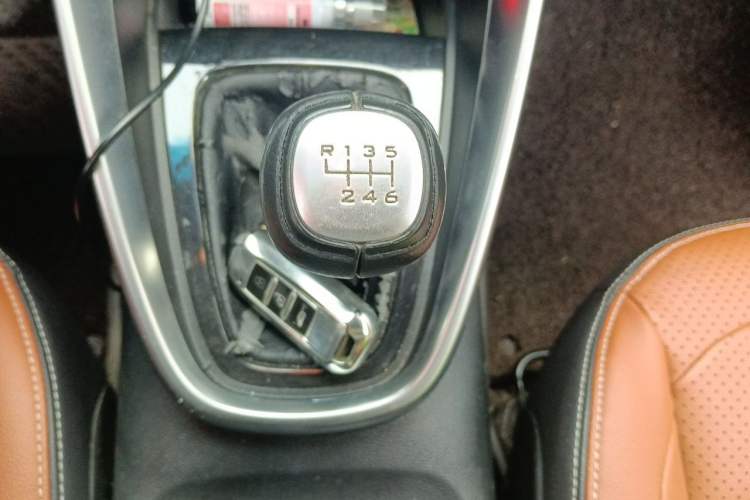 Used Baojun 510 2017 1.5L Manual Luxury Model Gear Lever