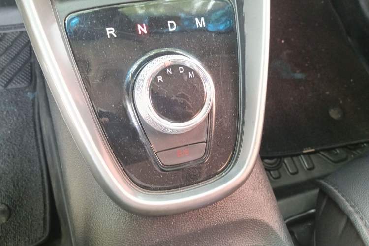 Used Baojun 510 2017 1.5L Automatic Fashion Model Gear Lever