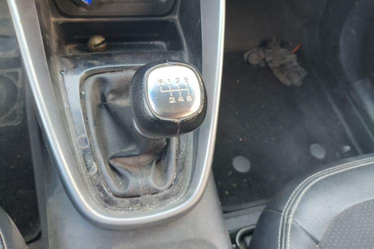 Used Baojun 510 2017 1.5L Manual Fashion Model Gear Lever