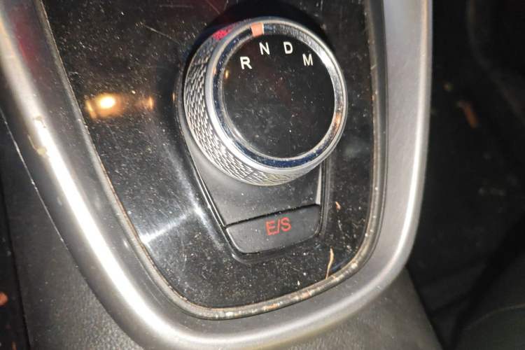 Used Baojun 510 2017 1.5L Automatic Fashion Model Gear Lever