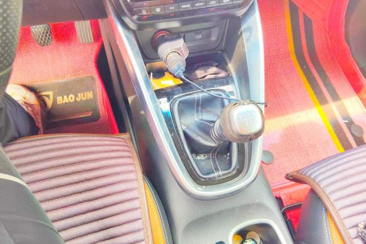 Used Baojun 510 2017 1.5L Manual Luxury Model Gear Lever