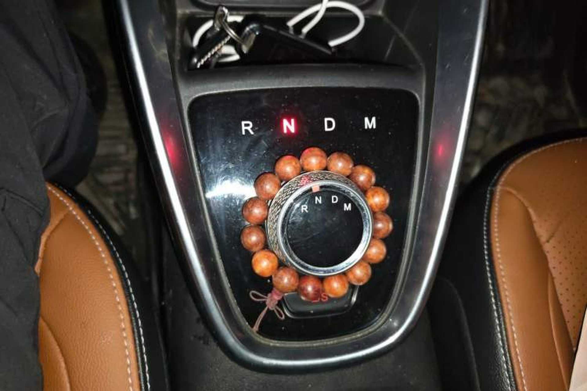 Used Baojun 510 2017 1.5L Automatic Luxury Model Gear Lever