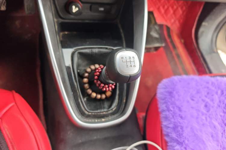 Used Baojun 510 2017 1.5L manual Comfort trim Gear Lever