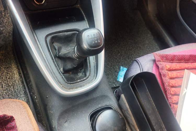 Used Baojun 510 2017 1.5L manual Comfort trim Gear Lever