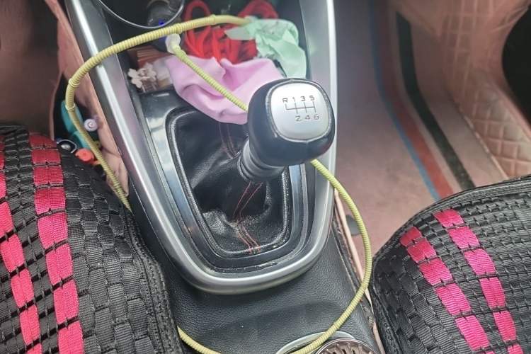 Used Baojun 510 2017 1.5L Manual Luxury Model Gear Lever