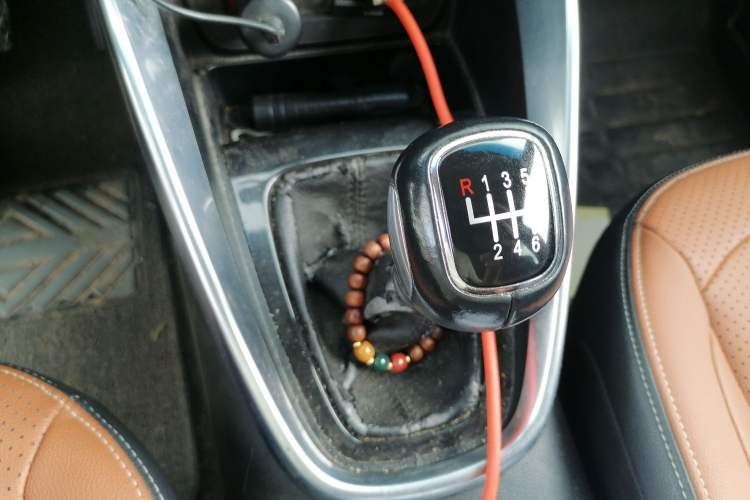 Used Baojun 510 2017 1.5L Manual Luxury Model Gear Lever