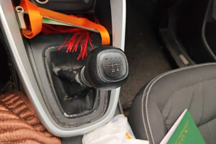 Used Baojun 510 2017 1.5L manual Comfort trim Gear Lever