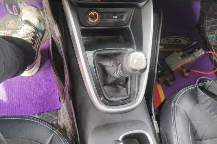 Used Baojun 510 2017 1.5L Manual Fashion Model Gear Lever